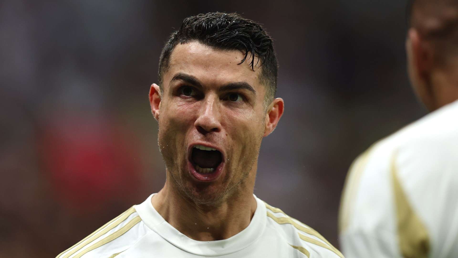 阿诺德分手一个月后迅速找到新欢依旧与绝美女神共度甜蜜时光